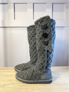 UGG Australia Classic Cardy Knit Sweater Boots Women's Size 7 Color Grey